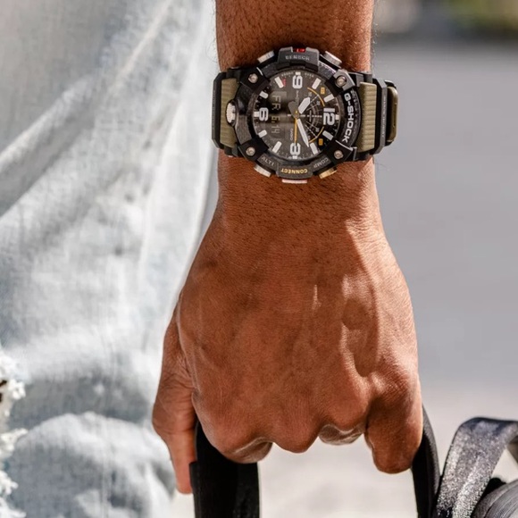 Casio Men's G-Shock Mudmaster Carbon Activity Tracking Watch, Black and green - Picture 3 of 6